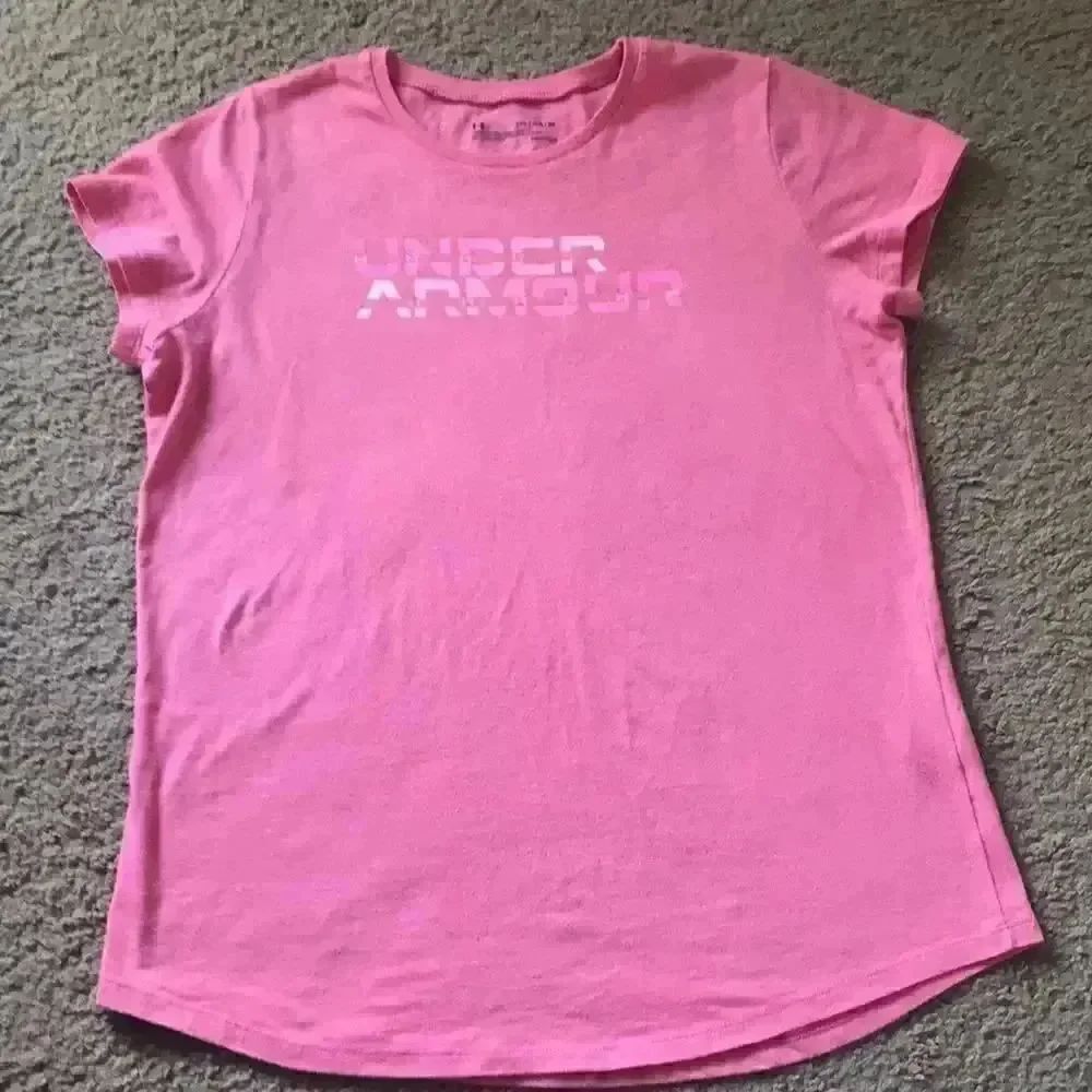 Under Armour top - Picture 1 of 3
